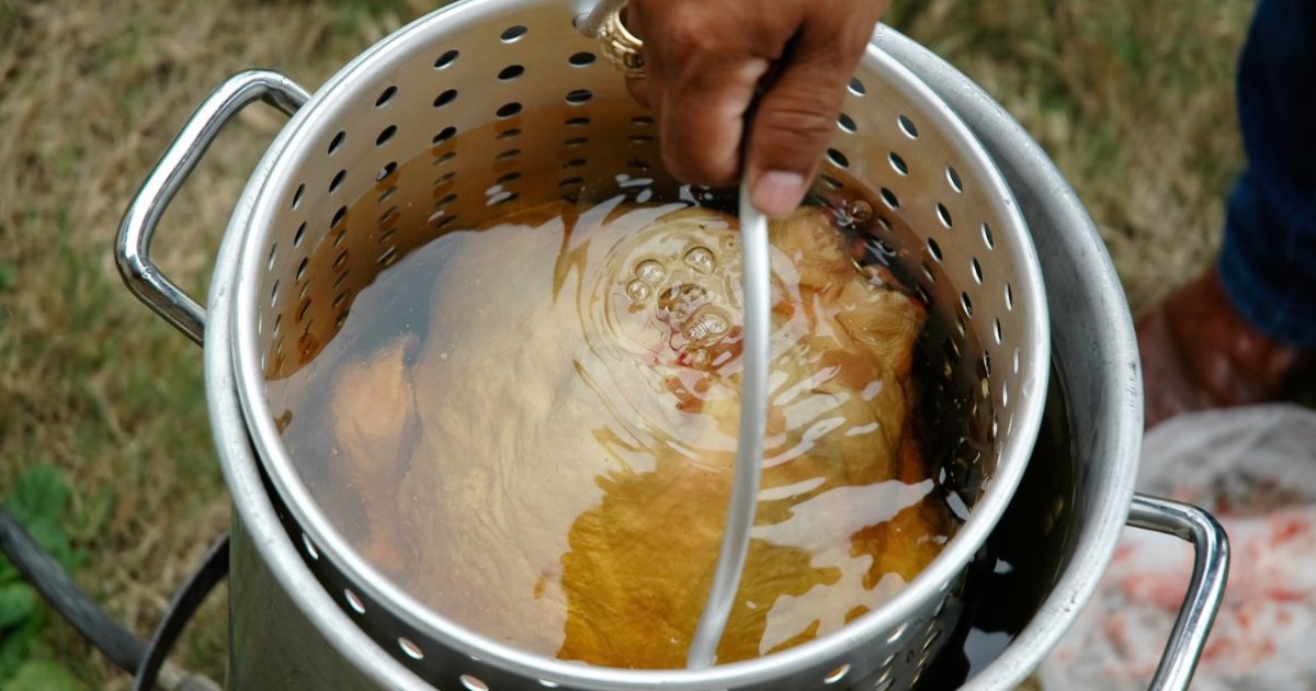 How to Deep Fry a Turkey (Step by Step)